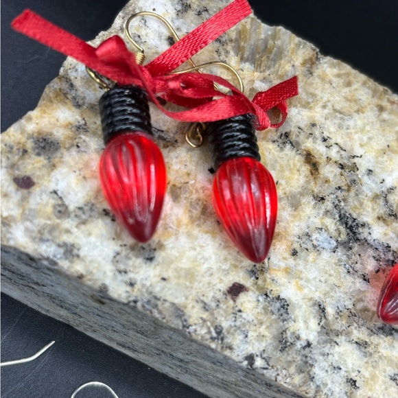 Christmas Earrings, Lightbulb Earrings, Cute Christmas, New Handmade Item - Picture 5 of 9